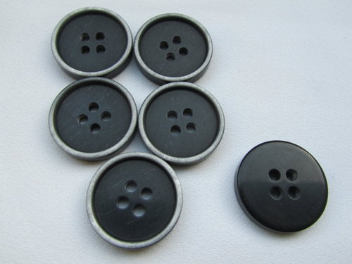 K20161 Knopf schwarz-grauer 27mm